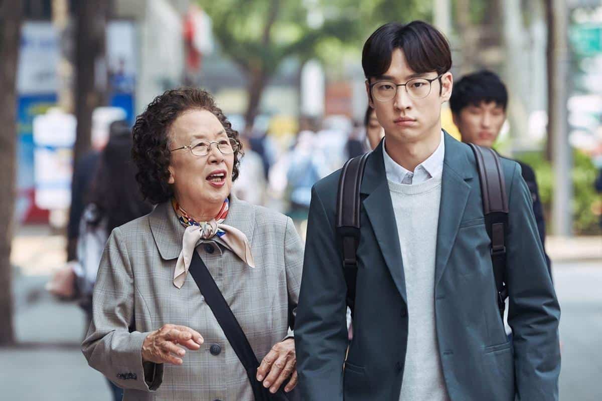 10 Film Terbaik Lee Je Hoon, Jadi Anak Sekolah Hingga Dukun 16