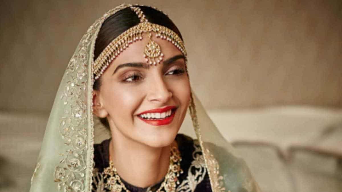 Fashionista Bollywood, Ini 10 Fakta Menarik Sonam Kapoor Ahuja 14