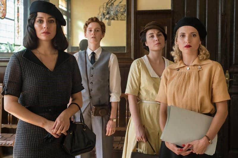 Sinopsis & Review Cable Girls: Final Season - Part 2 7