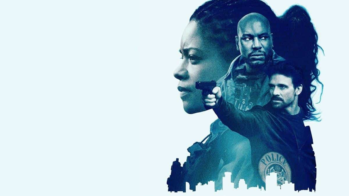 Sinopsis & Review Film Action Black and Blue (2019) 1