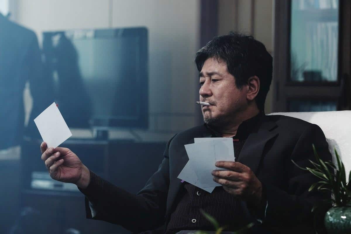 10 Film Terbaik yang Diperankan oleh Choi Min Sik 5