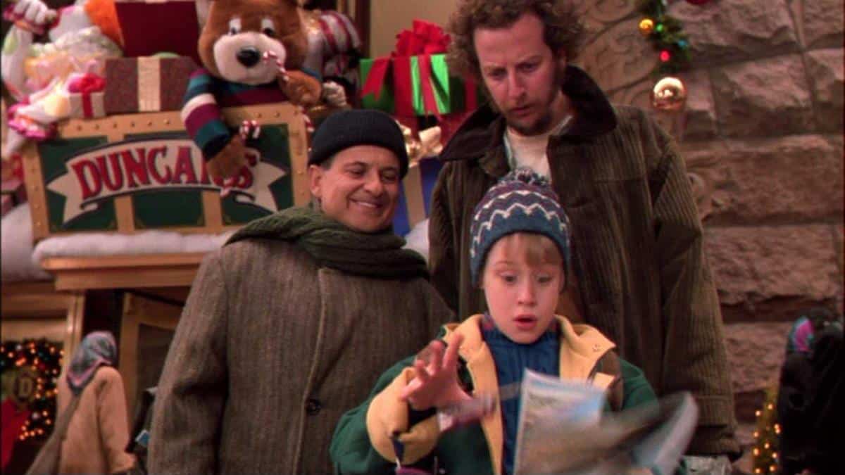 Sinopsis & Review Home Alone 2: Lost in New York (1992) 3