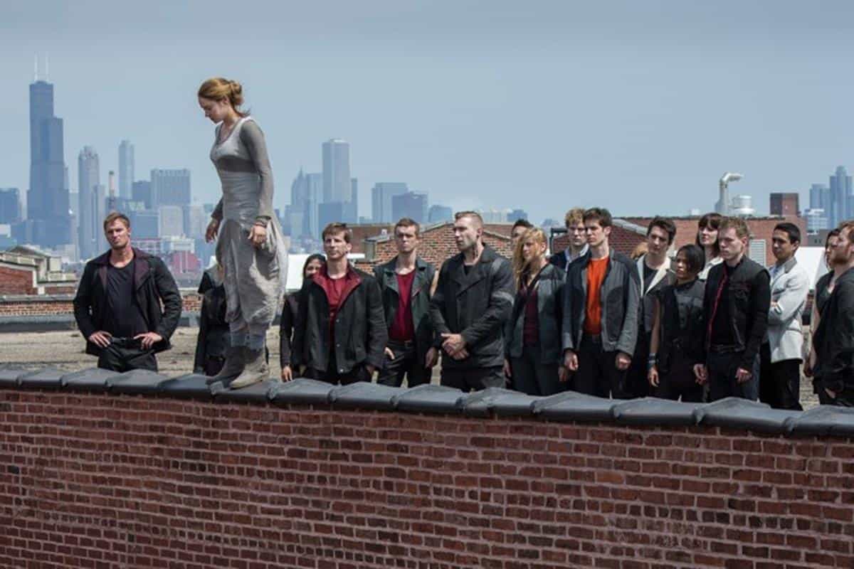 Sinopsis & Review Divergent, Yang Beda Dianggap Bahaya 5