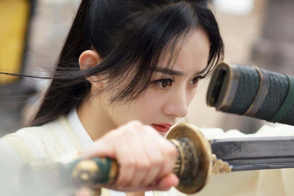 10 Drama Terbaik yang Diperankan oleh Si Cantik Zhao Liying 15