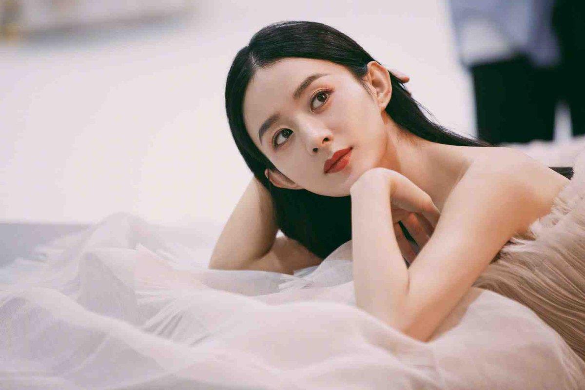 10 Drama Terbaik yang Diperankan oleh Si Cantik Zhao Liying 1