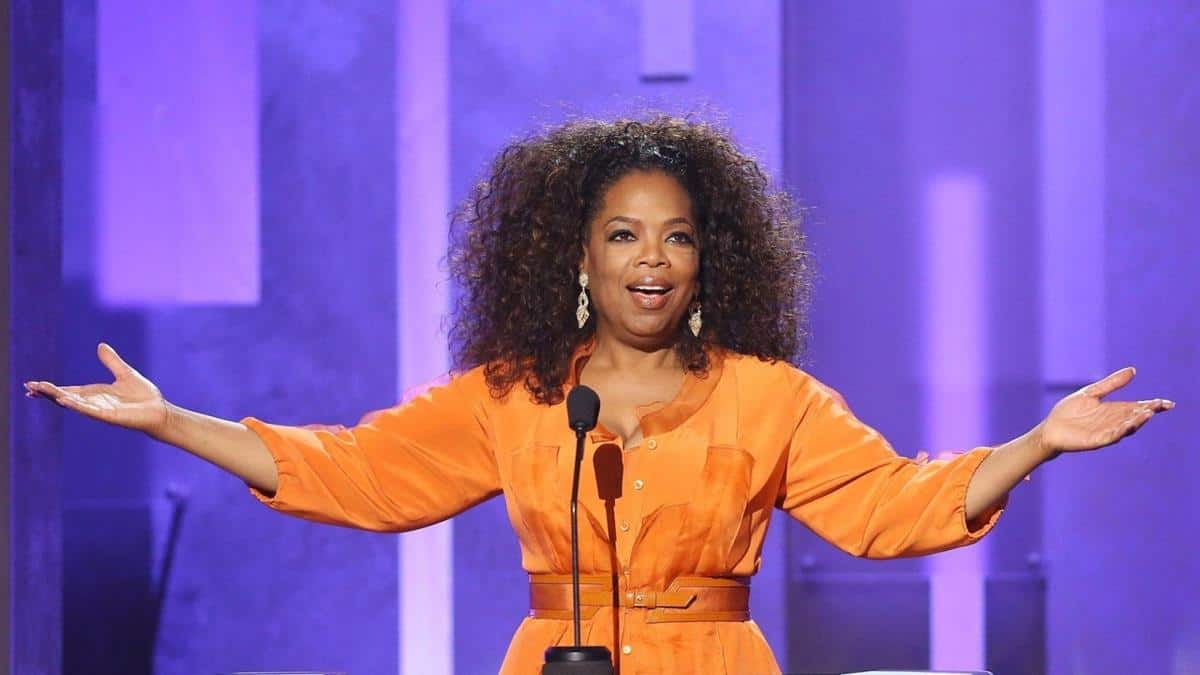 artis hollywood yang gemar beramal_Oprah Winfrey