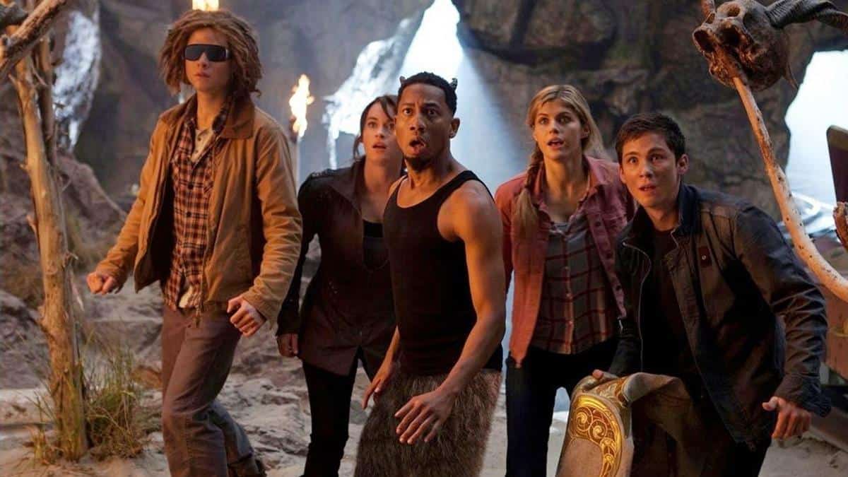 Sinopsis & Review Percy Jackson: Sea of Monsters (2013) 5