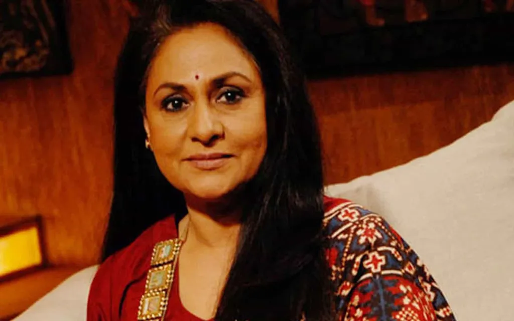 Jaya Bachchan (Jennifer Kapur)