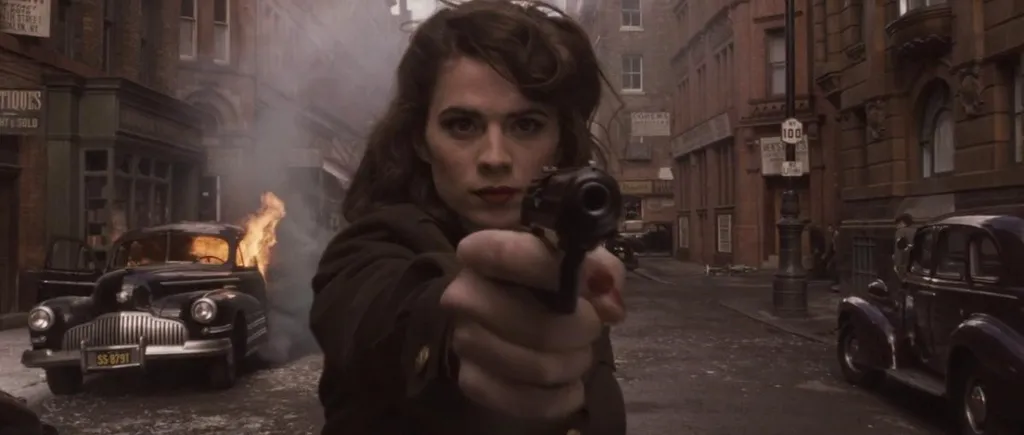 Hayley Atwell (Mittens)