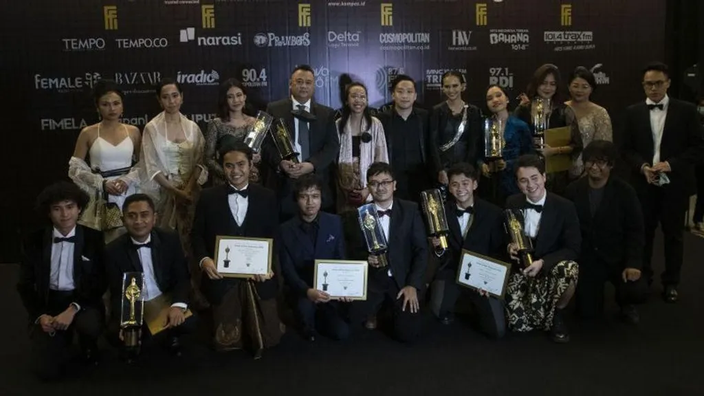 Meraih 12 Piala Citra di Festival Film Indonesia