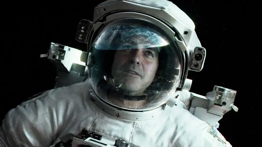 pemain film gravity_George Clooney - Letnan Matt Kowalski_