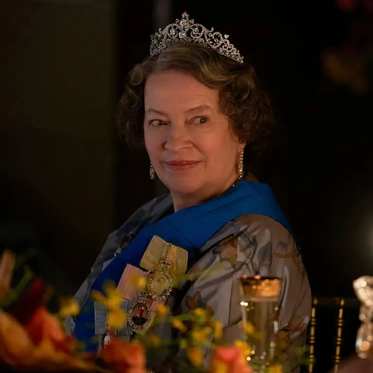 Queen Mother Elizabeth (Marion Bailey)
