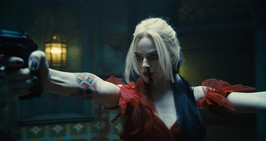 Margot Robbie (Harley Quinn)