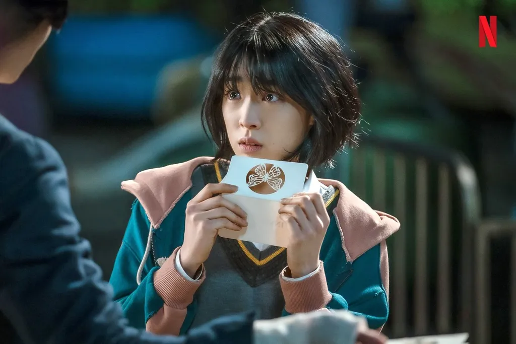 Yoon Ah Yi (Choi Sung Eun)