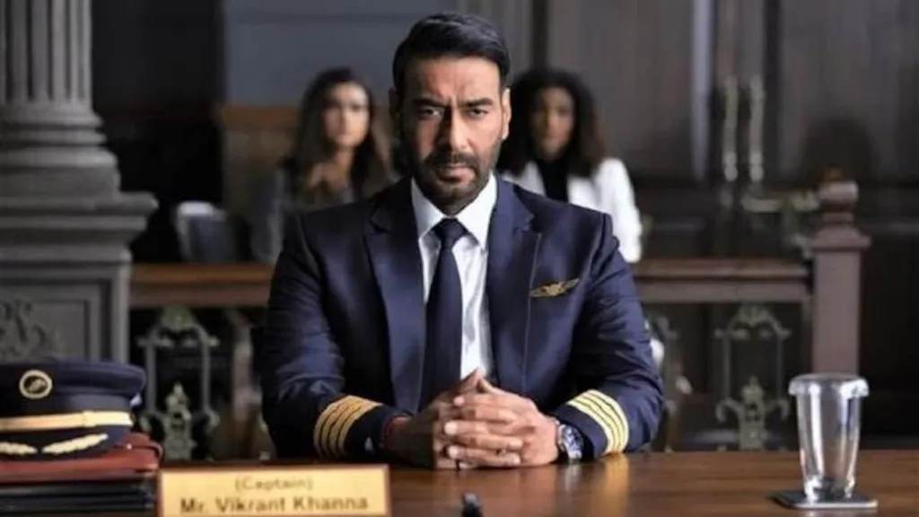  Kapten Vikrant Khanna (Ajay Devgn)
