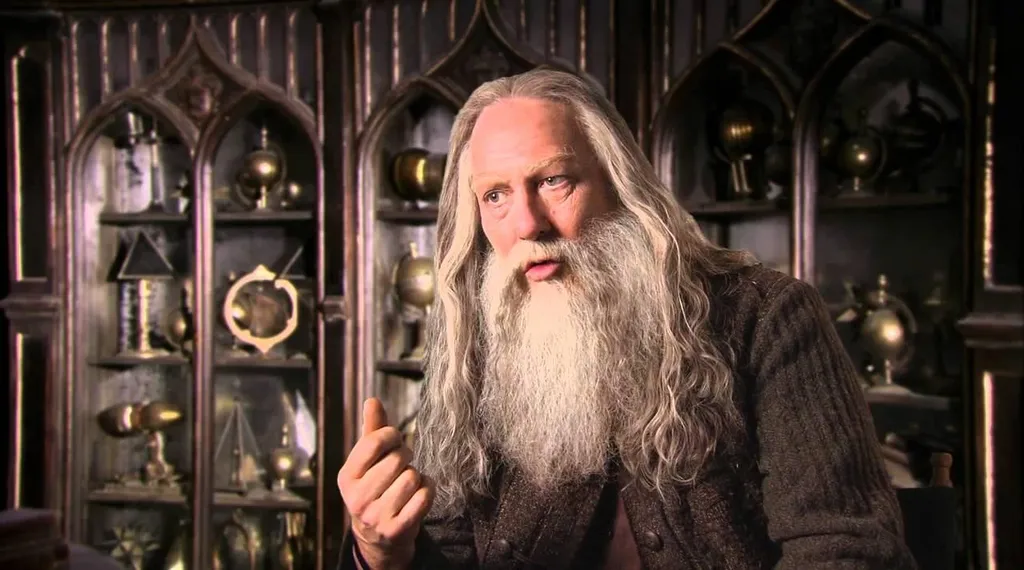 Membunuh Aberforth Dumbledore dengan Kutukan Cruciatus