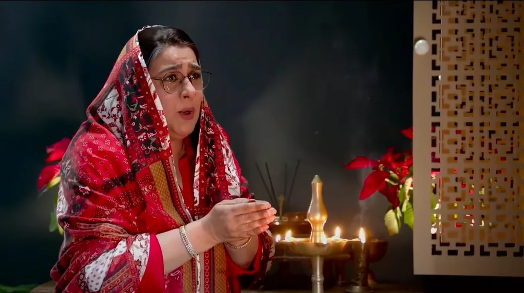 Hema/Babloo's mother (Amrita Singh)